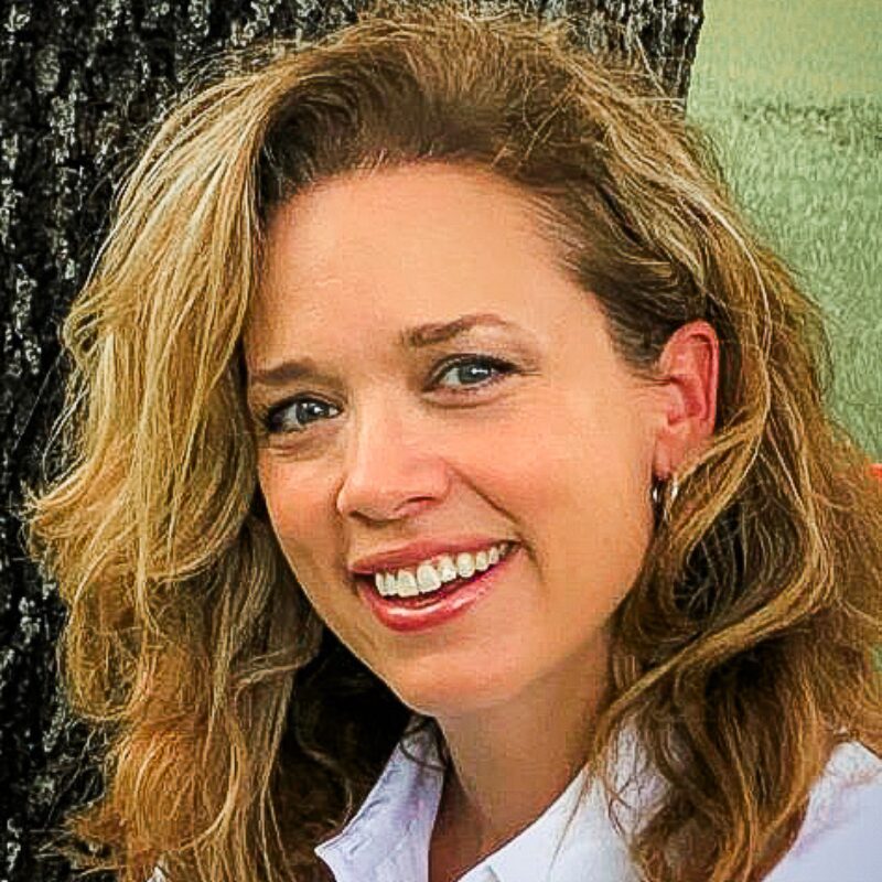 Andrea Suplick Headshot