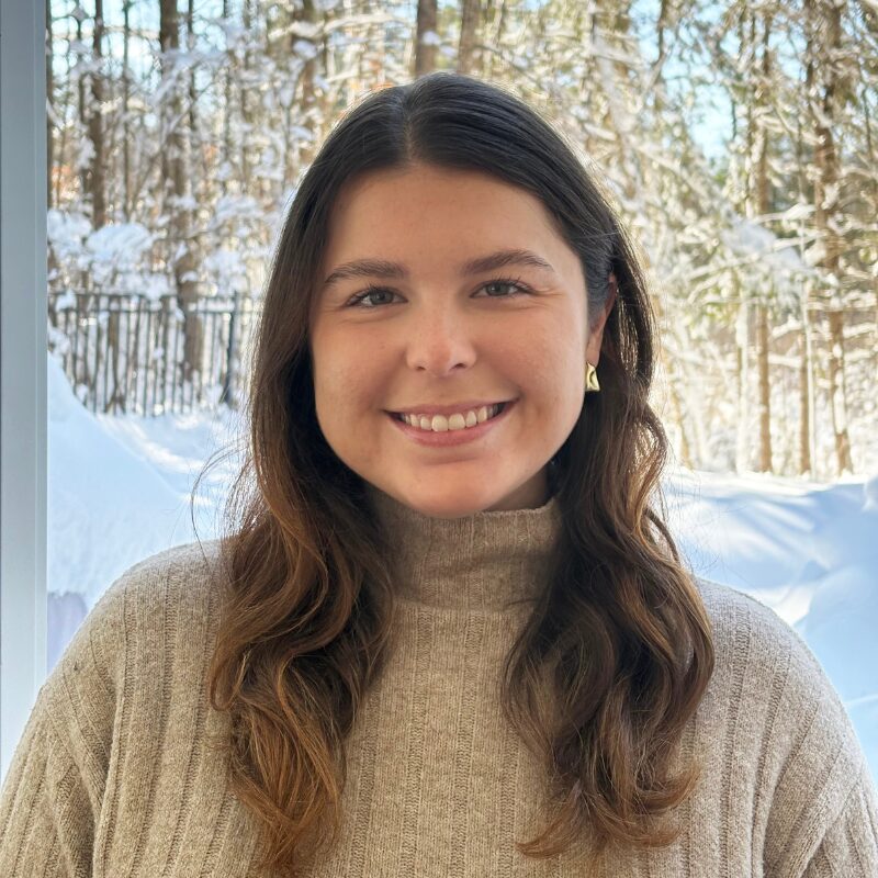 Hannah Drainville Headshot