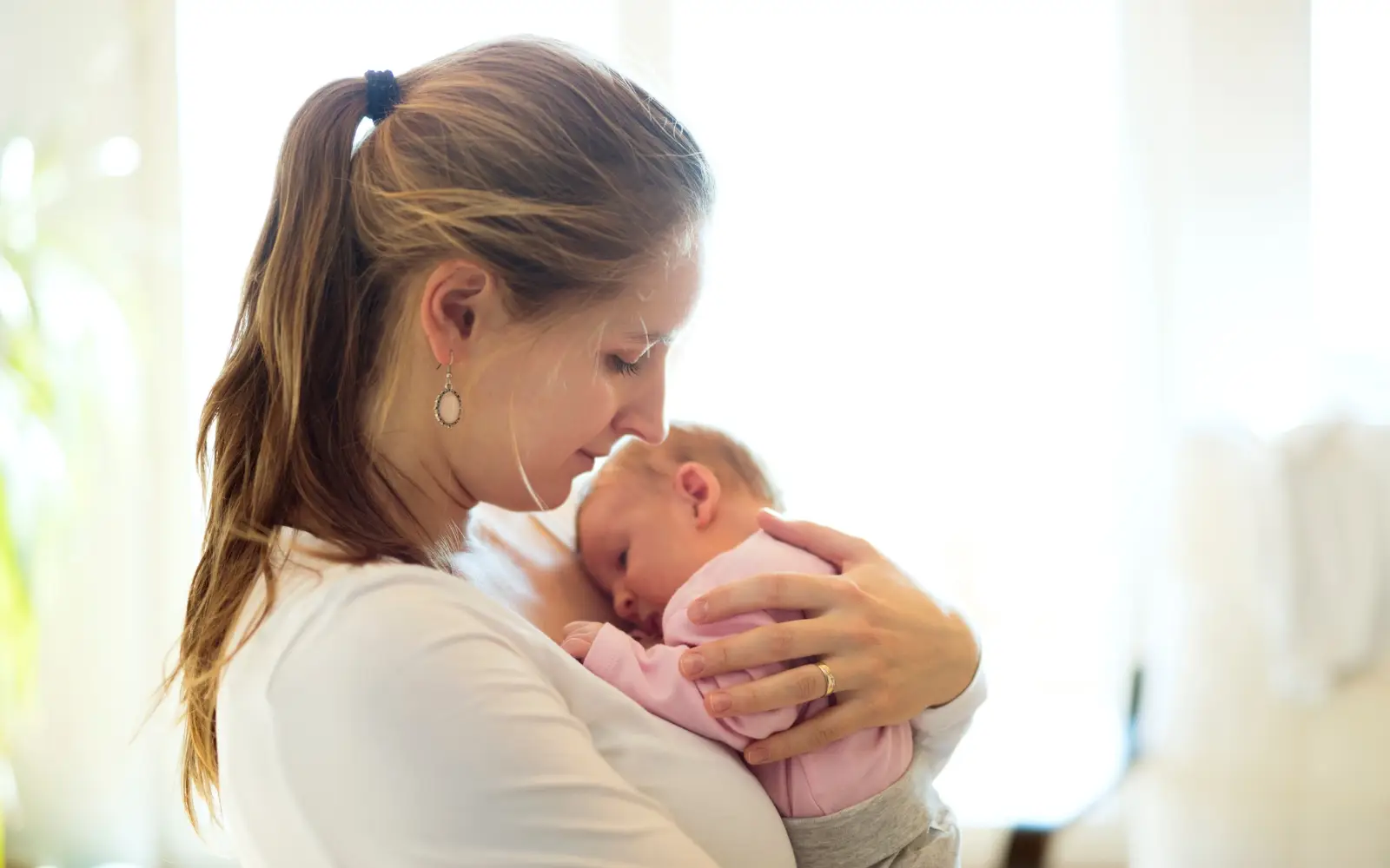 When Does Postpartum Depression Start? A Guide to Antidepressants During Pregnancy and Beyond
