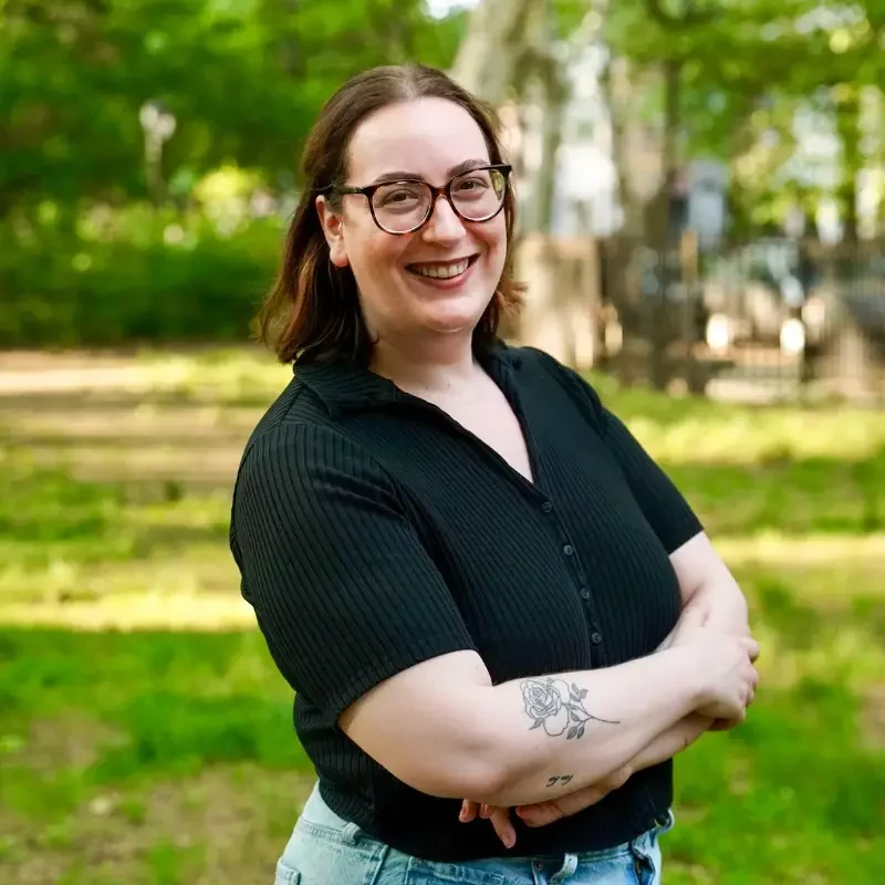 Dana Reszutek Headshot